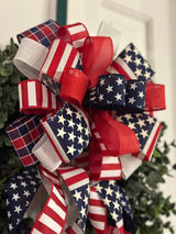 American Flag & Plaid Patriotic Bow - Emerald's Avenue
