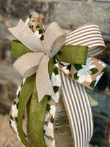Magnolias Lantern Bow - Emerald's Avenue