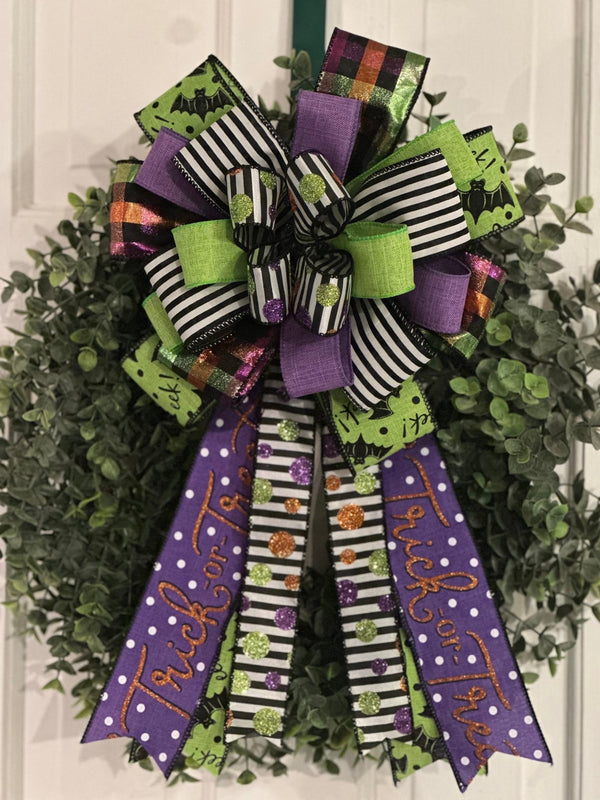 Beetlejuice Inspired Halloween Bow - Emerald's Avenue