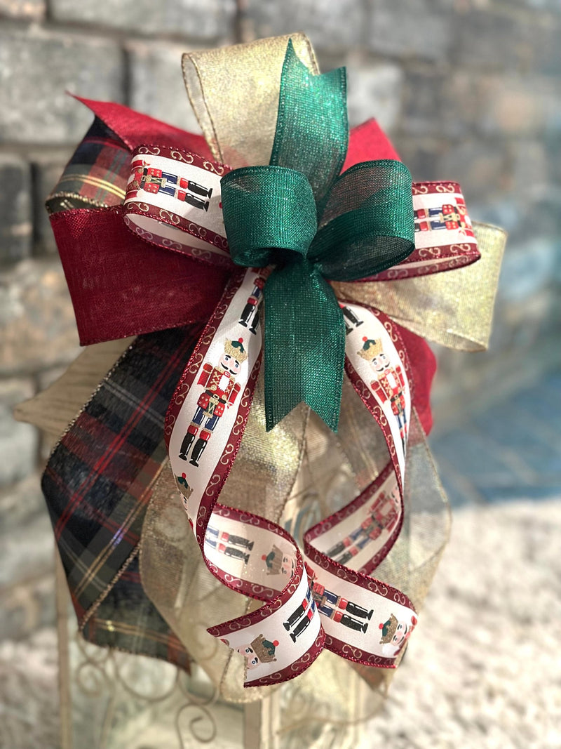 Nutcracker Christmas Lantern Bow - Emerald's Avenue