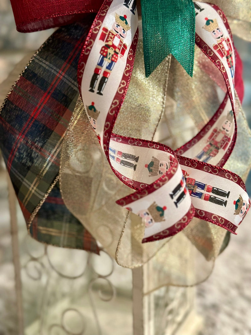 Nutcracker Christmas Lantern Bow - Emerald's Avenue