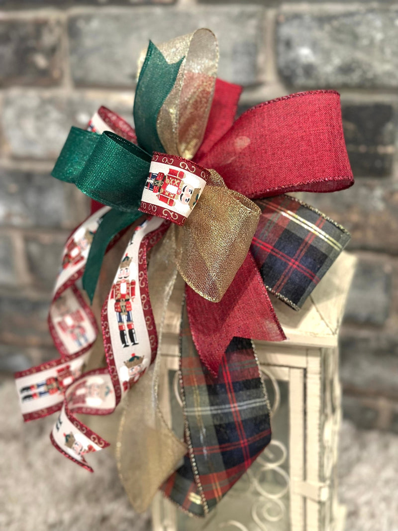 Nutcracker Christmas Lantern Bow - Emerald's Avenue