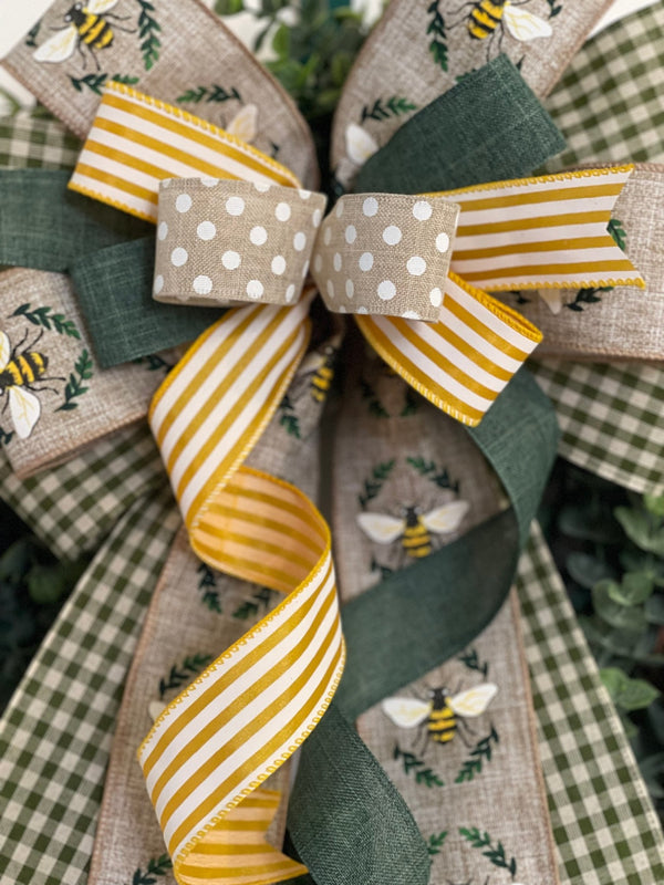 Bees & Plaid Bow - Emerald's Avenue