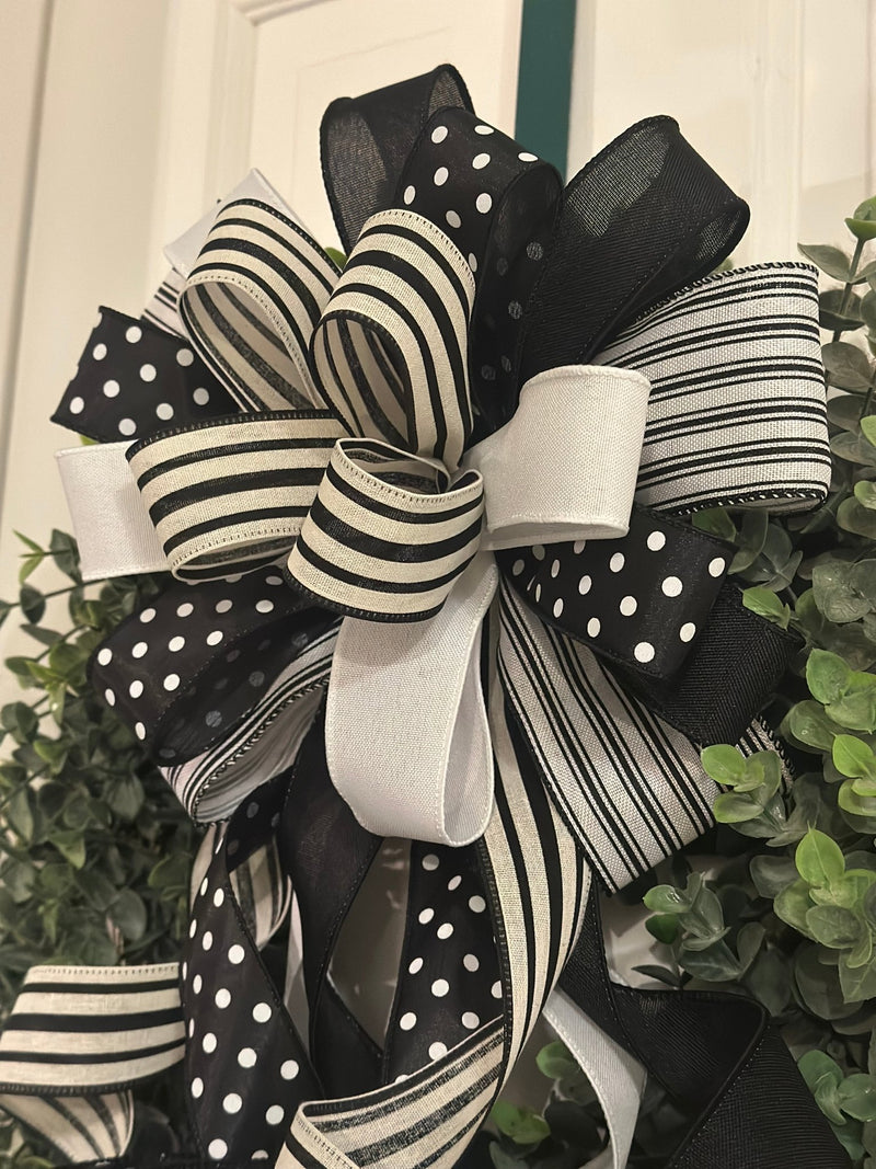 Elegant Black & White Farmhouse Bow - Emerald's Avenue