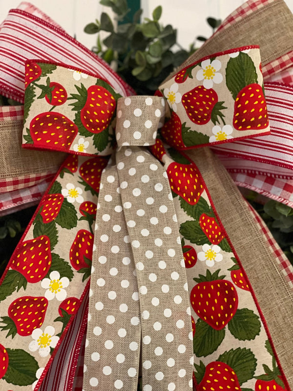 Red & White Farmhouse Strawberries Bow - Emerald's Avenue