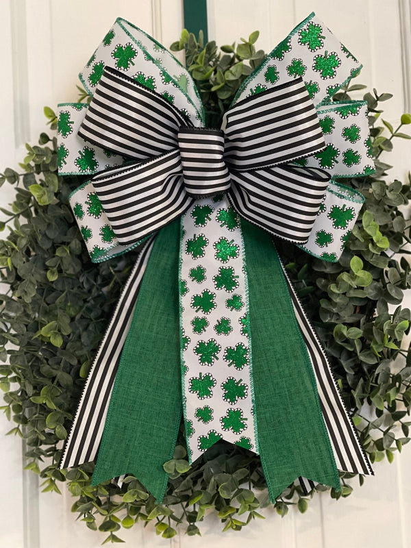 Shamrocks Bow - Emerald's Avenue