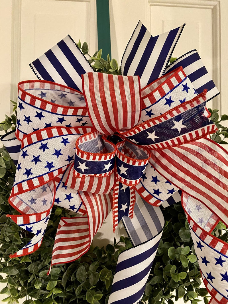 Stars & Stripes Bow - Emerald's Avenue